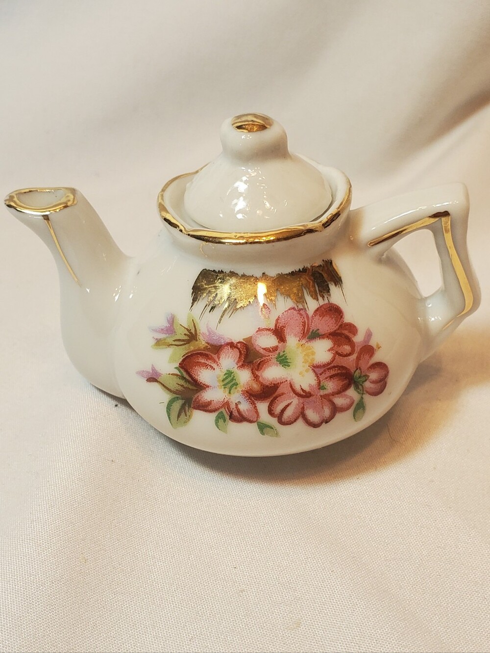 Porcelain Vtg Floral Miniature Teapot with Gold Trim - White and Pink, EUC/VGC
